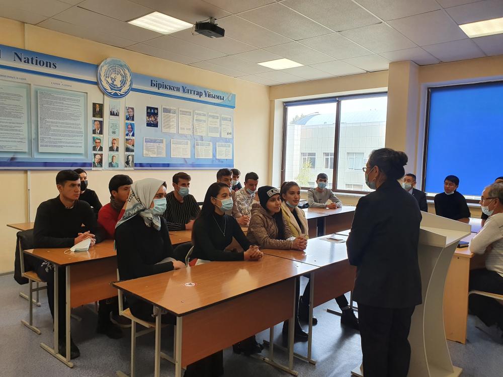 ППС кафедры Международного права поприветствовали таджикских студентов из АГУРТ, приехавших по академической мобильности
